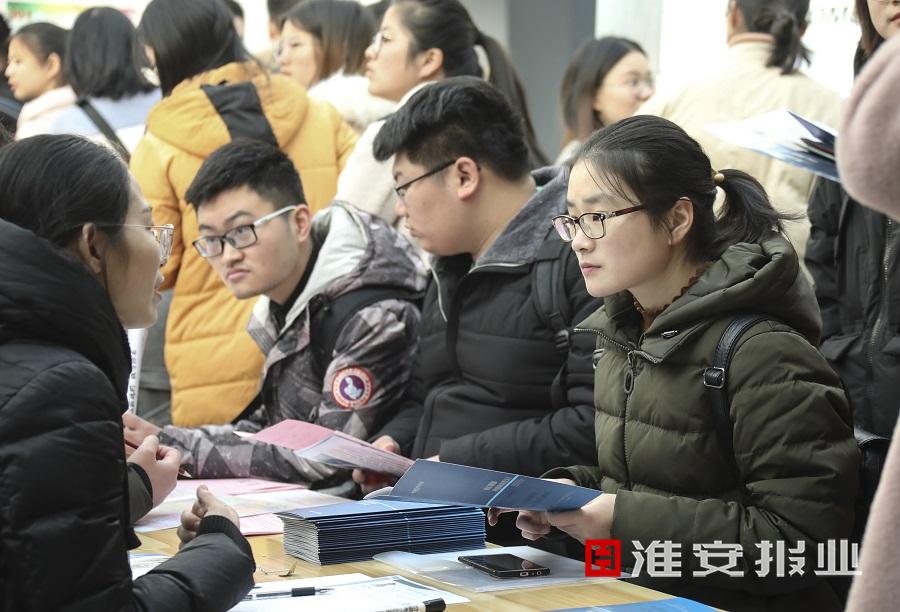 人社局三措施助力大学生就业创业,助力10万大学生创业就业