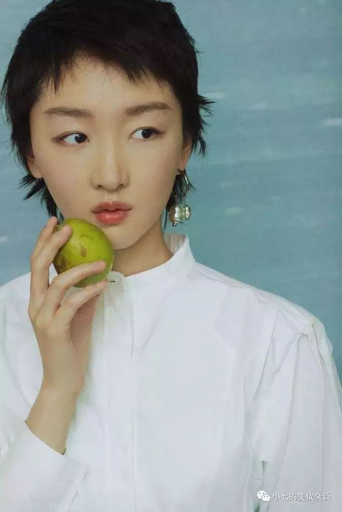 新年发型推荐齐肩发发量多,30-40岁适合发型男士圆脸发质细软