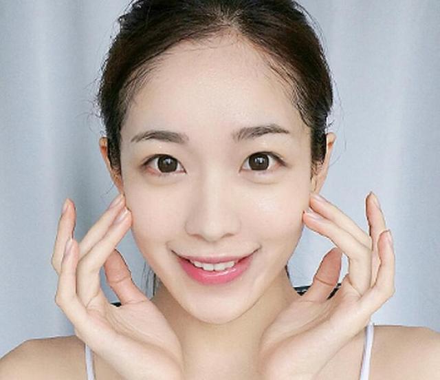 毛孔粗大原来不只是出油那么简单,男士毛孔粗大出油用什么护肤