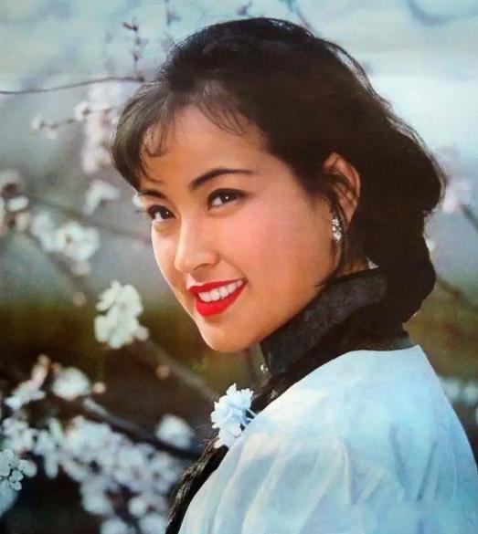 刘晓庆的狗血情史,靠美貌征服了8个男人,强势随意导致婚姻坎坷