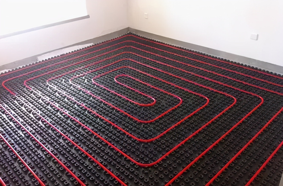 电地暖和水地暖使用哪个费用高,电地暖和水地暖使用费用对比