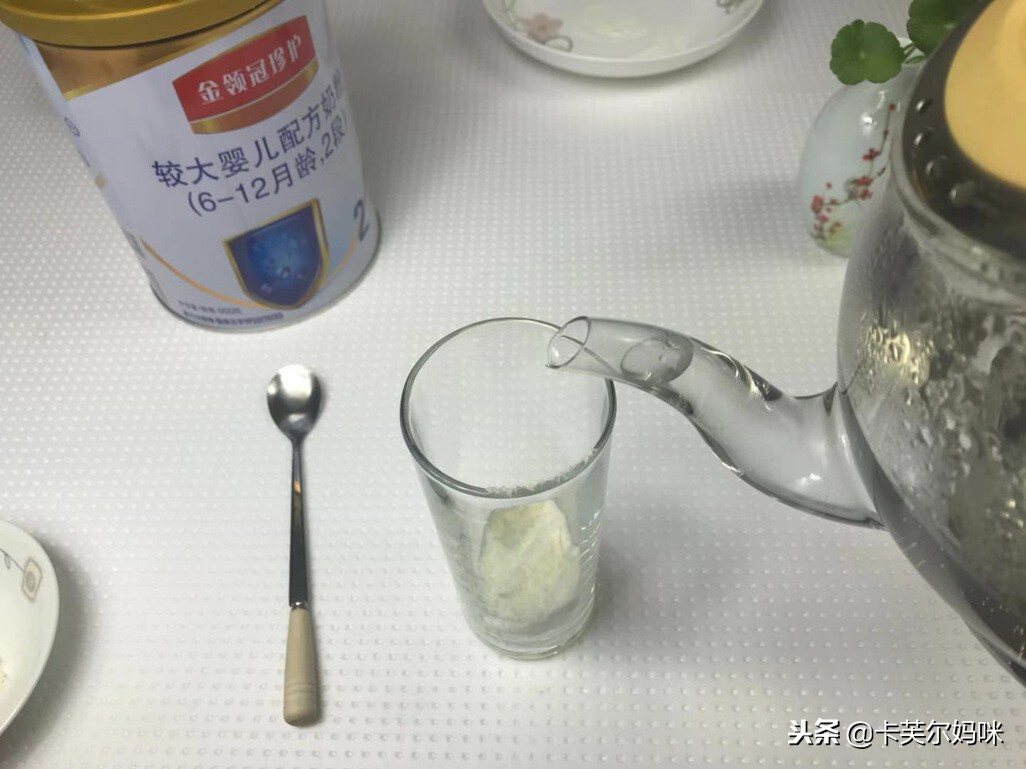 伊利金领冠珍护2段奶粉测评，你会为宝宝选择国产奶粉吗？