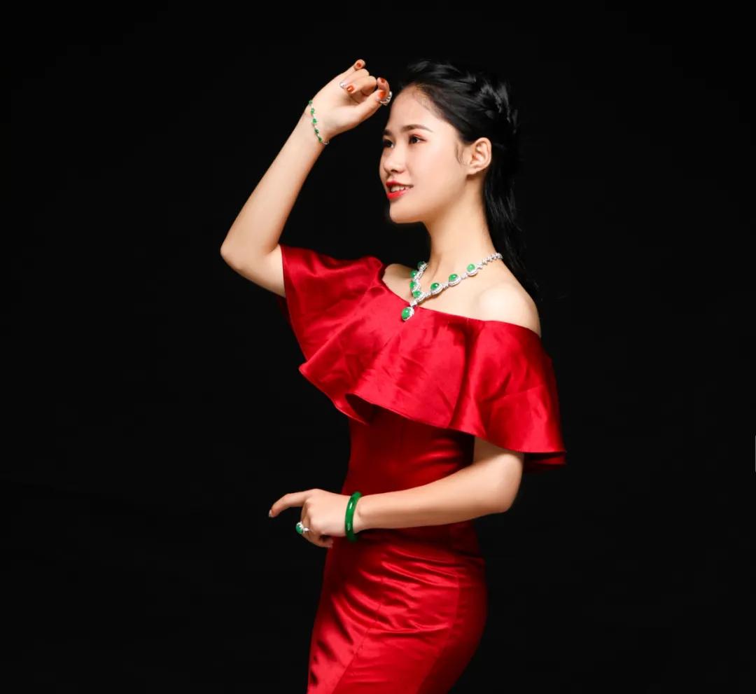 缅甸妹子创业视频,缅甸妹子跨国摆地摊