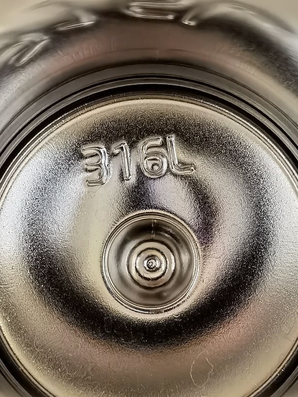 进口膳魔师保温杯与国产对比