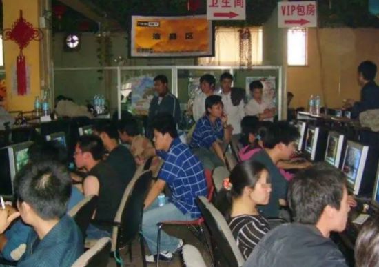 你还记得你第一次玩穿越火线吗,还记得当年穿越火线音乐