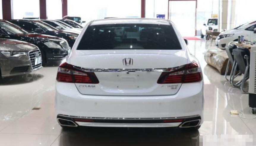 2010年雅阁8代2.0二手车多少钱,二手车雅阁哪款性价比高