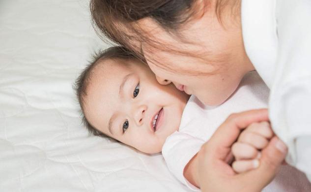 麦迪娜产后第一天怎么喂奶,麦迪娜产后s曲线