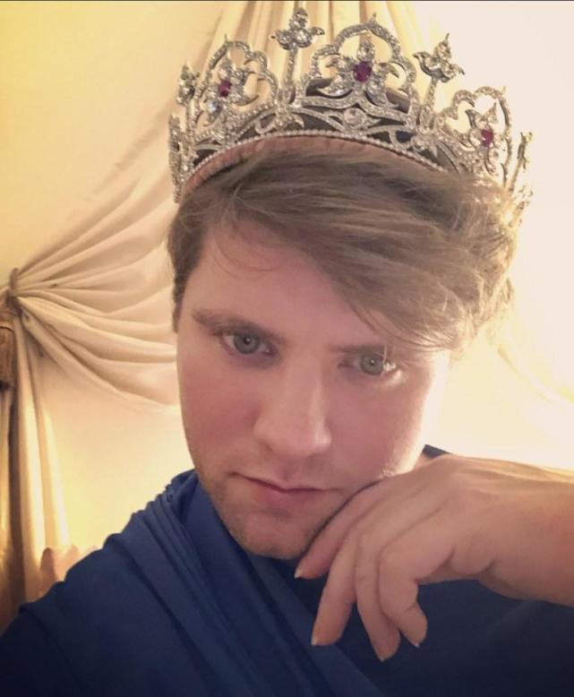 外国人收藏王冠珠宝,美国人收藏王冠珠宝