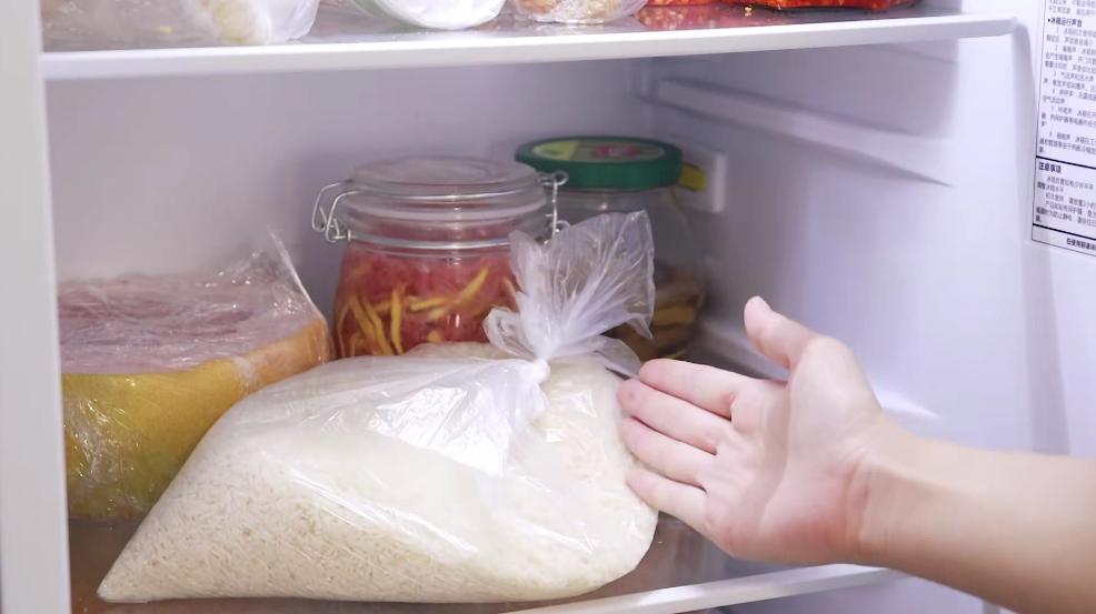 大米生虫怎么办?米店老板教我3个办法,小米虫通通消失,真实用