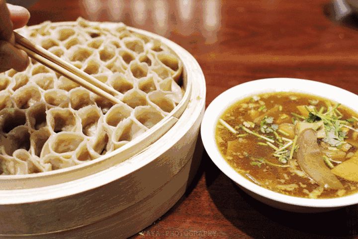 山药蛋和莜面栲栳栳,只有莜面栲栳栳还有个山药蛋