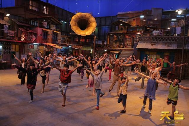 周杰伦摩天轮演唱会天台,周杰伦演的电影天台结局