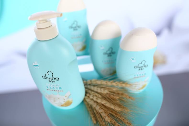 足底皮肤干裂是什么原因,新生儿皮肤干裂是什么原因