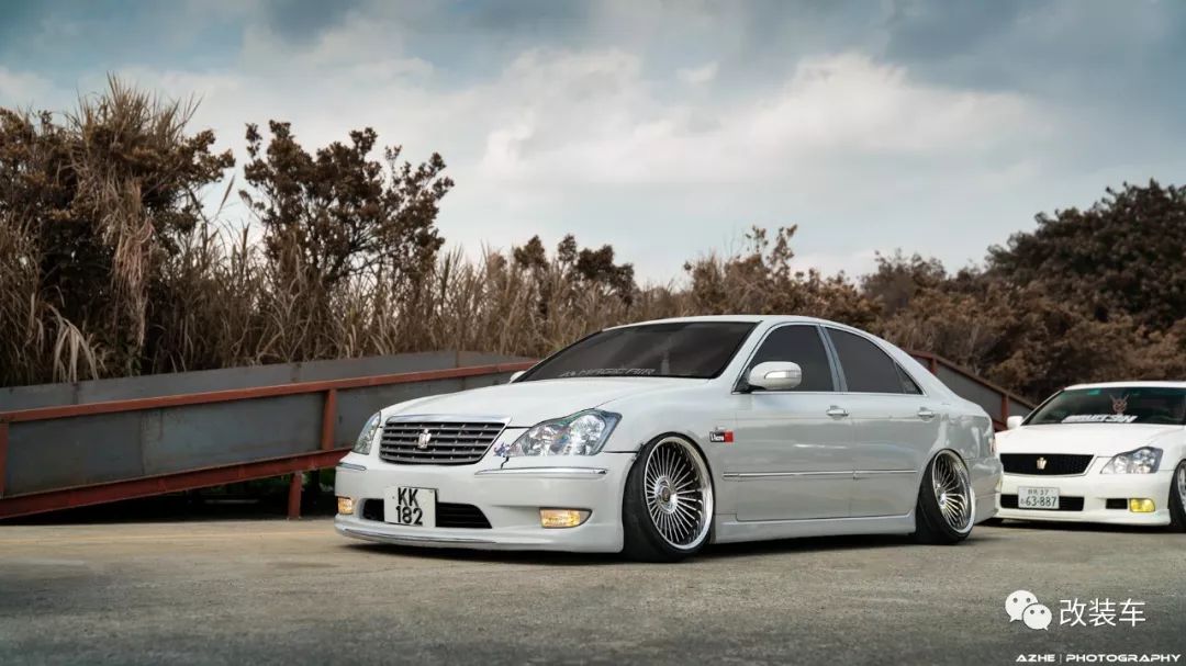 12代皇冠爆改,12代皇冠改2gr发动机要换油箱吗