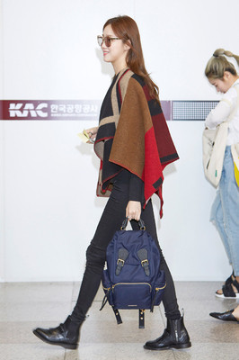 欧美时尚双肩包搭配,奢侈品好看的包包推荐