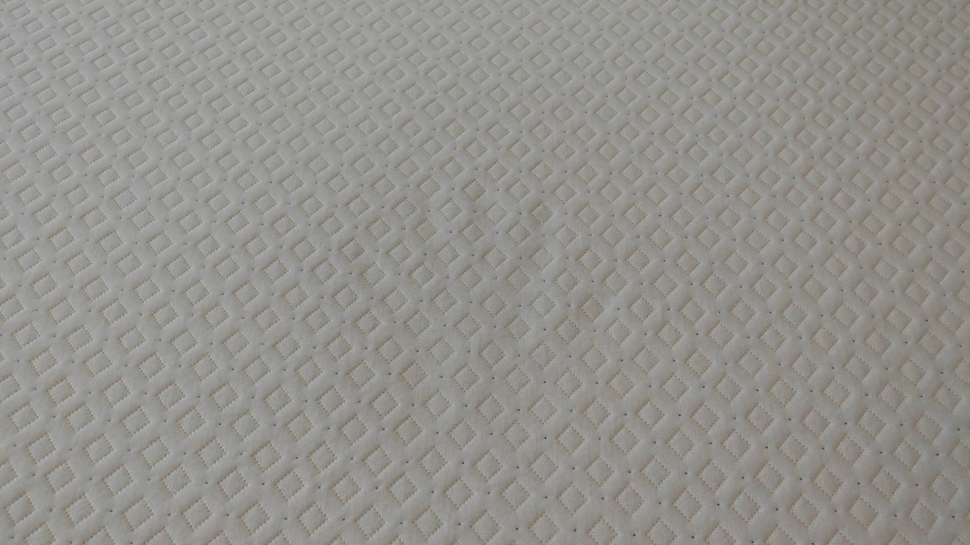 睡一个好觉需要记忆棉材质的床垫,记忆棉床垫和枕头