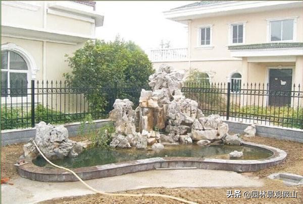 庭院假山鱼池施工步骤,简单的假山鱼池制作方法