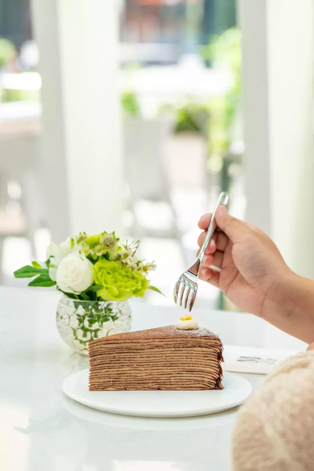 想试试在玻璃“千层”里吃蛋糕的感觉吗？