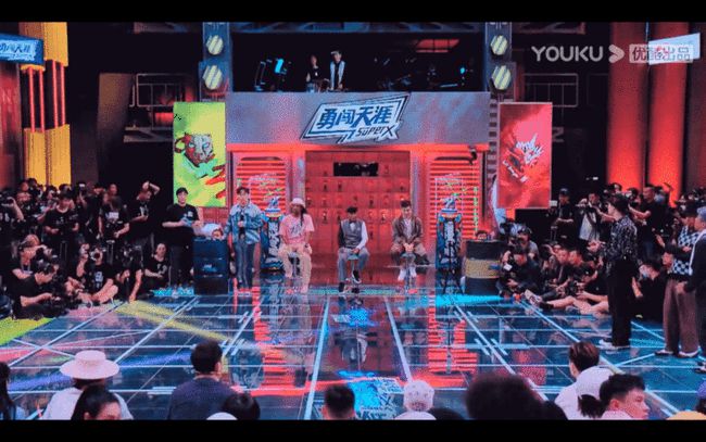 这就是街舞第四季王一博炸场,这就是街舞4张艺兴王一博开场