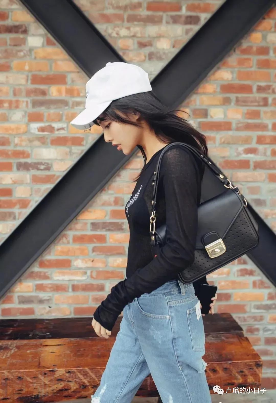 最有权势的德国总理天天背的千元包，这个法国的品牌到底多好用