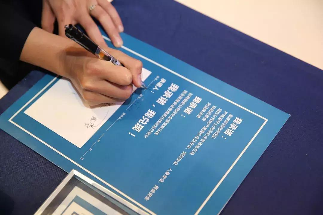 这家店开业人气挤爆长沙悦方，到底是湘菜头牌……