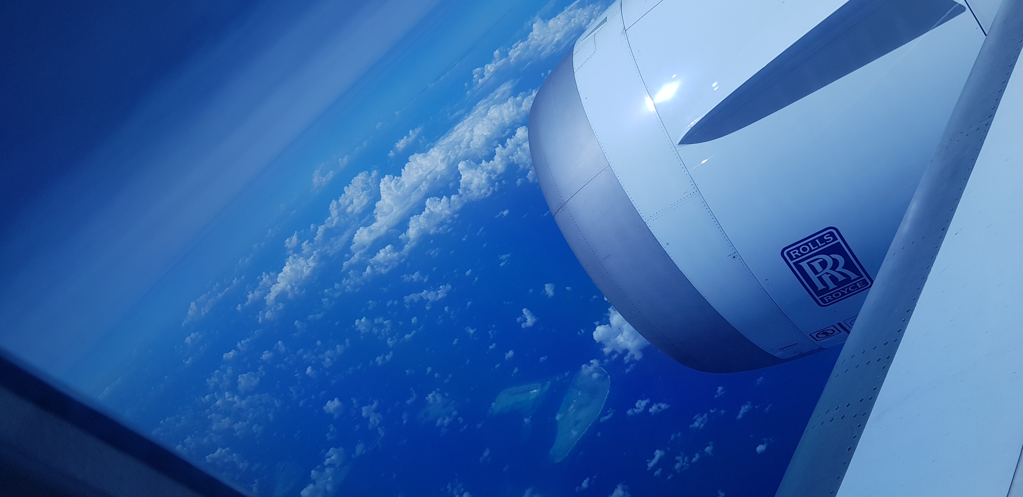 飞机去新加坡旅行 (新加坡旅游攻略航班)