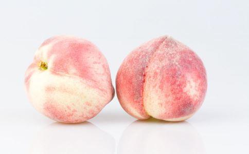 头发干燥易脱落怎么办？聚美丝告诉你解决办法