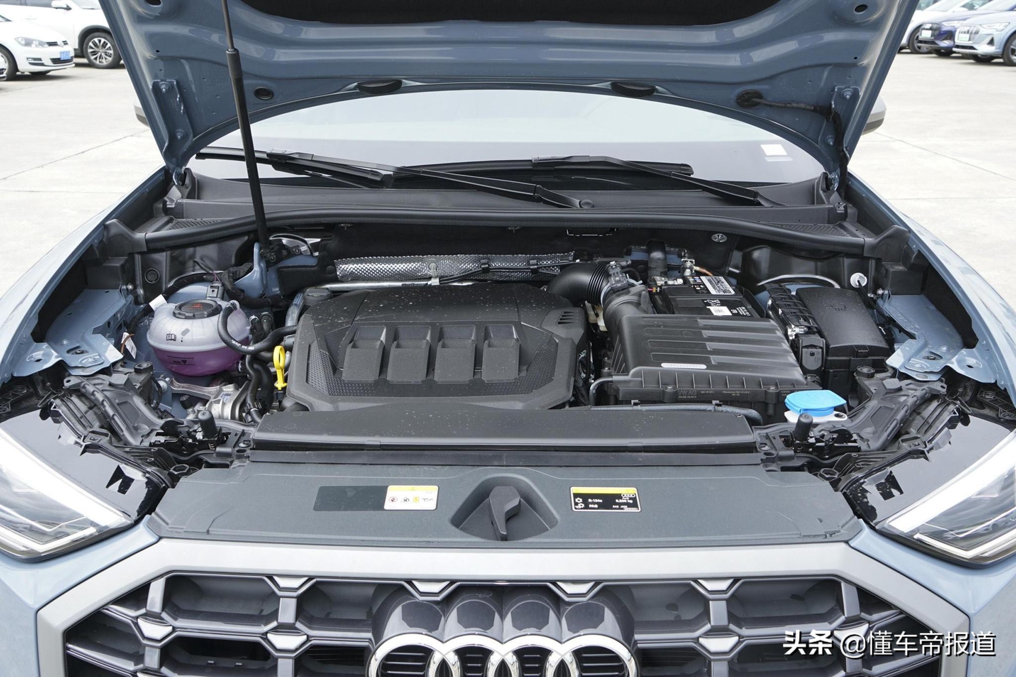 奥迪q3凯莫拉灰提车,奥迪q3sportback凯莫拉灰