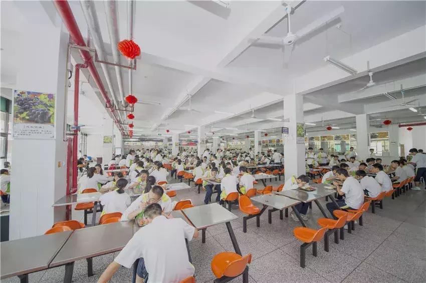 经开一中报名须知,叮咚您的备考秘籍已送达