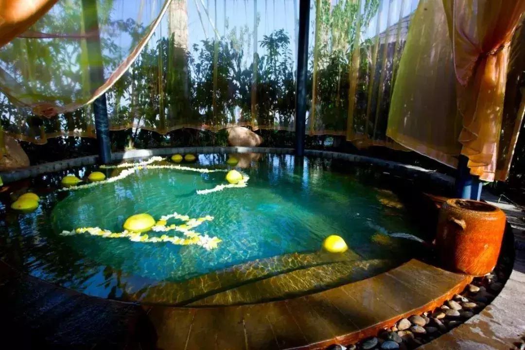 泰州溱湖来自1800米湿地深处云海温泉人文湖景别墅，独享惬意时光