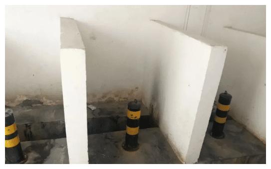 “兄弟们，女神给我说她嘴起泡了，我该怎么做啊？”哈哈哈...