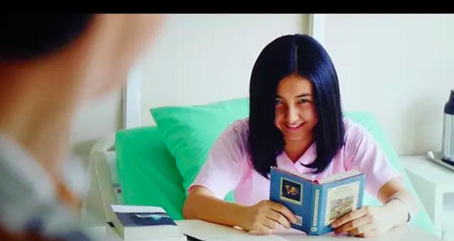 国民姐姐张子枫的成名秘史,国民妹妹张子枫5岁随母北漂