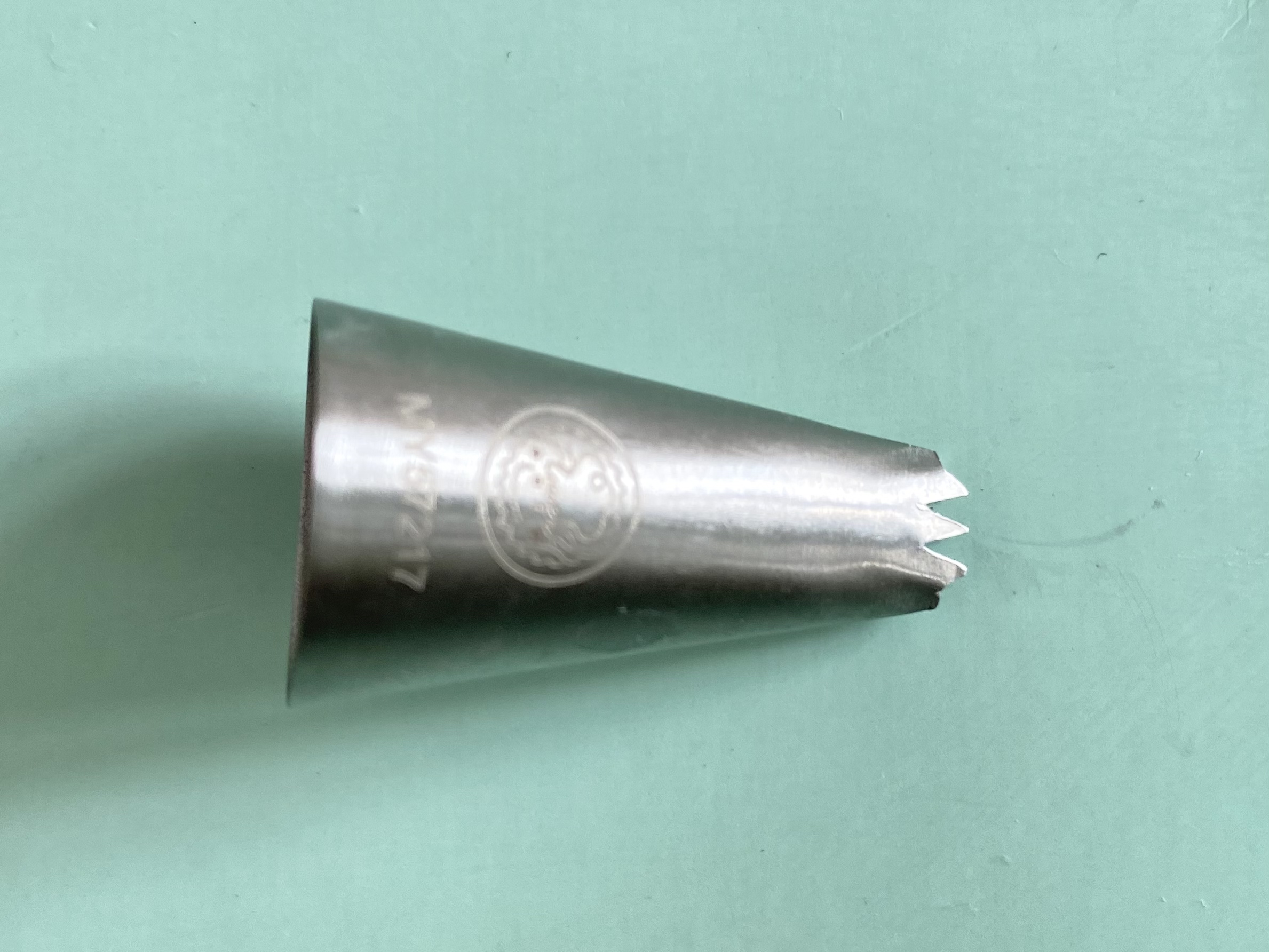 动物奶油裱花基础知识和手法,巧克力蛋糕裱花基础手法