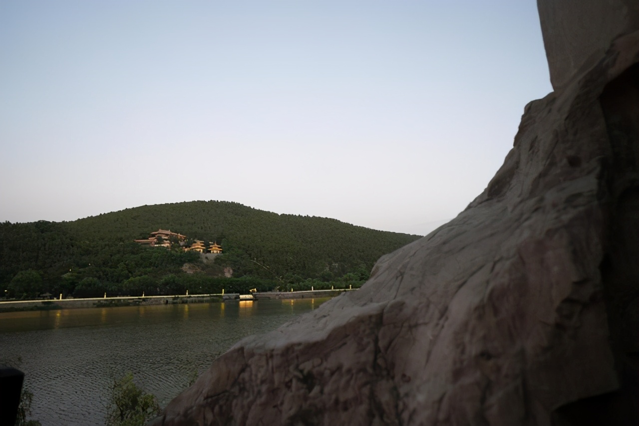 龙门石窟中国四大石窟之一,龙门石窟是中国四大石窟之首吗