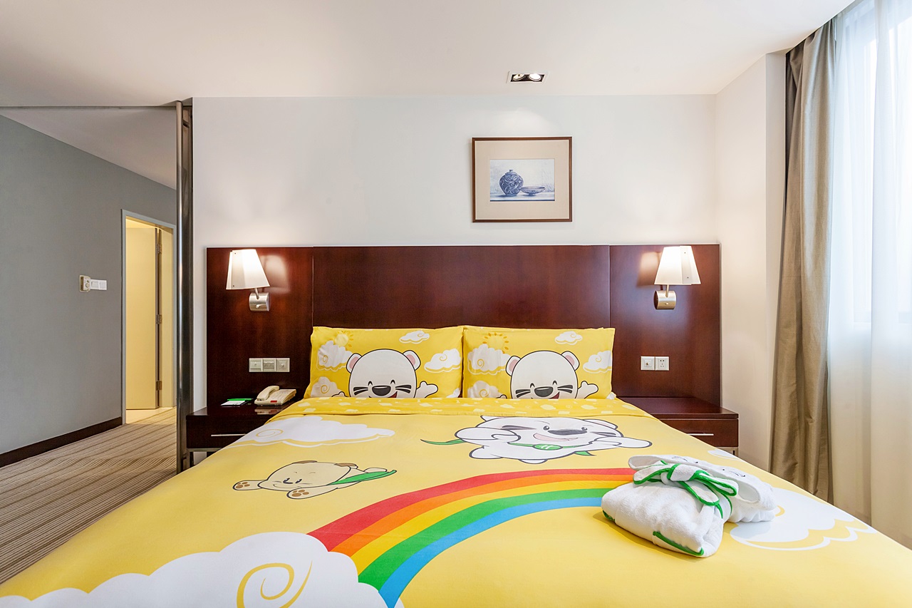 体验BOOMI亲子房，吃自助小火锅，喝本地啤酒，周末可以这么过