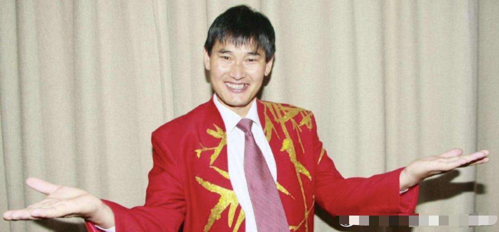 大衣哥书法被曝5个字写错2个,大衣哥书法靠谱吗