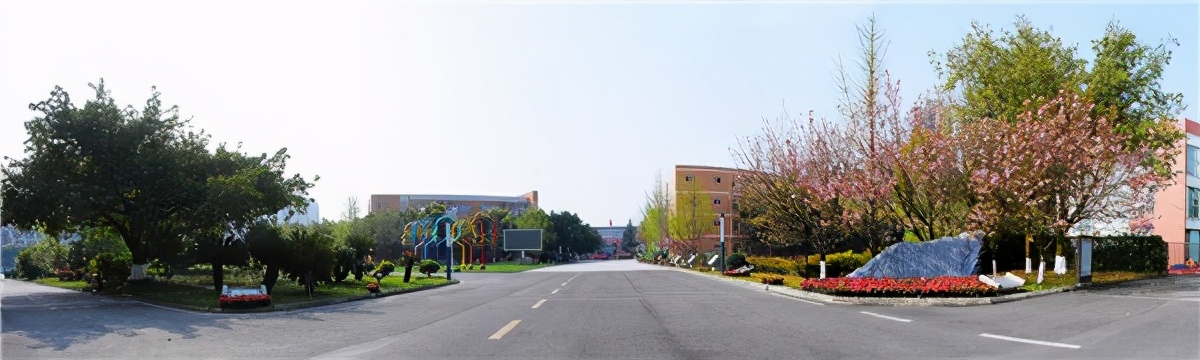 参观成都七中高新校区,成都七中实验学校温江校区