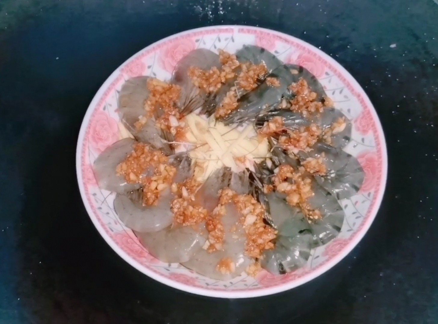 蒜蓉大虾粉丝蒸虾,大虾的家常做法蒜蓉蒸虾