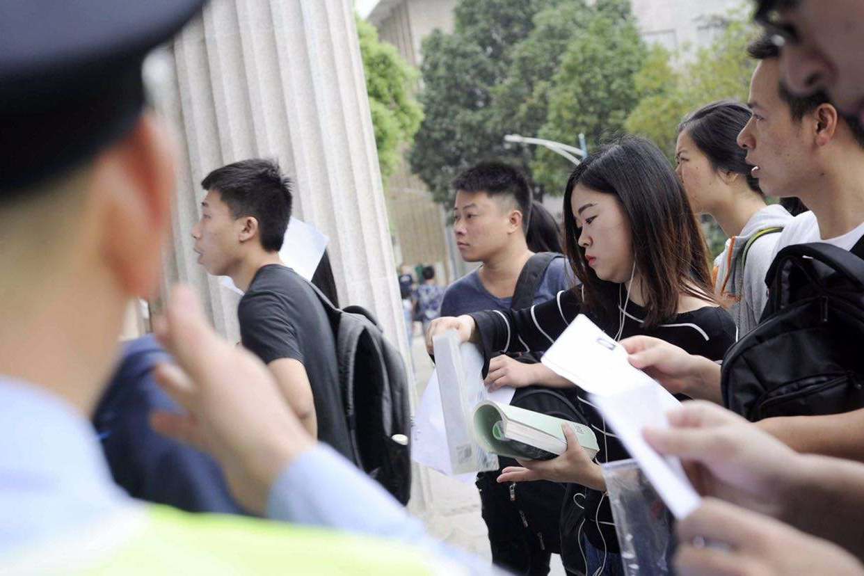 公务员面试不能说的信息,公务员面试忌讳说什么话