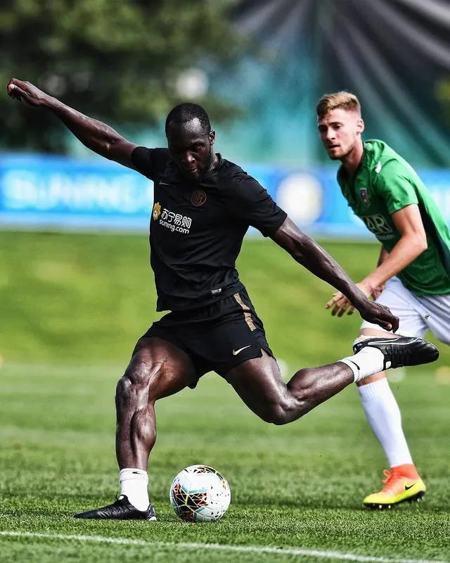 足坛十大强力锋霸,足坛五大肌霸球员