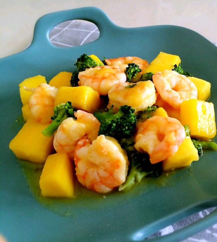 芒果炒虾仁和火龙果虾仁,芒果炒虾仁沙拉