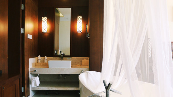 茂名浪漫海岸旅游度假区攻略,茂名浪漫海岸旅游度假区视频