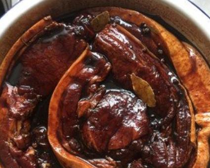 腌腊肉只放盐的做法,腌制腊肉做法夏天不放冰箱会坏吗