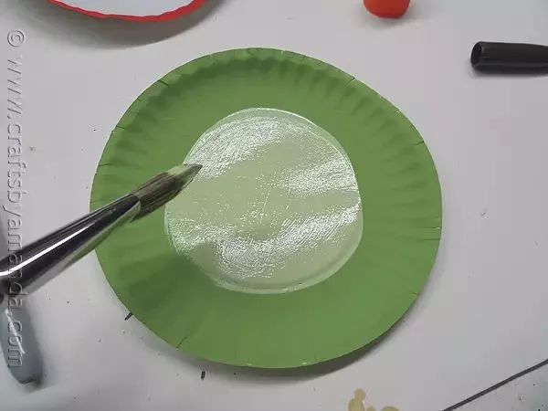 纸盘幼儿创意手工简单又漂亮,一次性纸盘特色美工作品小班