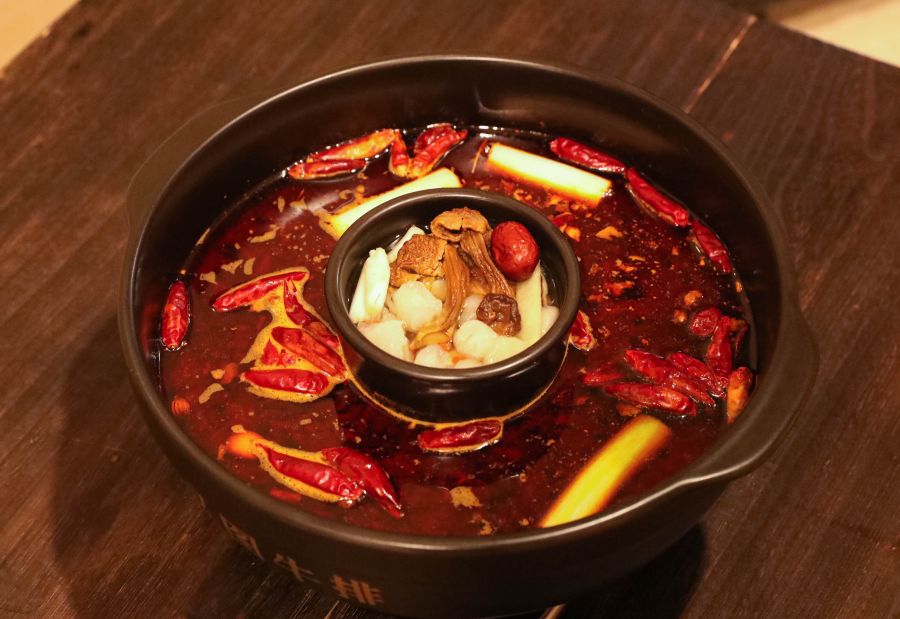 用刀叉吃七分熟牛排,用刀叉吃牛肉火锅