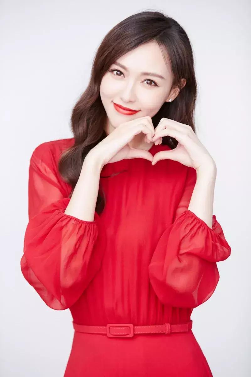 倒三角长脸发型2021流行发型,发型设计与脸型搭配方形脸