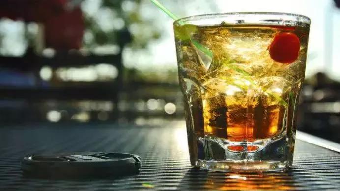 宝宝中暑，千万别乱用藿香正气水！喝了会出大事