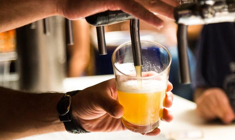 星巴克免费中杯哪个最值,星巴克为什么只有中杯