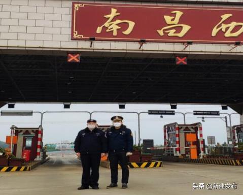 感动防疫人员图片,疫情中记录下的感动镜头