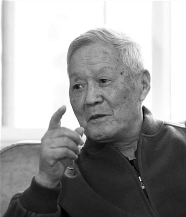 中国第一中锋穆铁柱,穆铁柱墓地