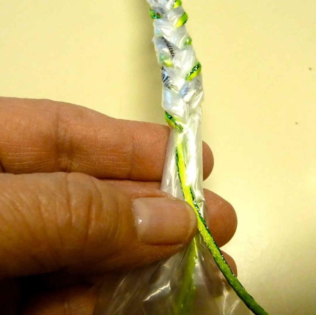 有塑料袋的手工,用塑料袋做的手工活